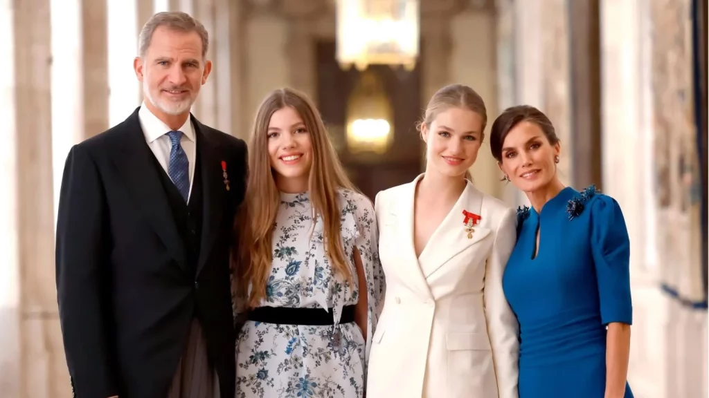 La razón por la que Letizia y Leonor dejaron 'tirados' a Felipe y la infanta Sofía en la final de la Eurocopa 35 image