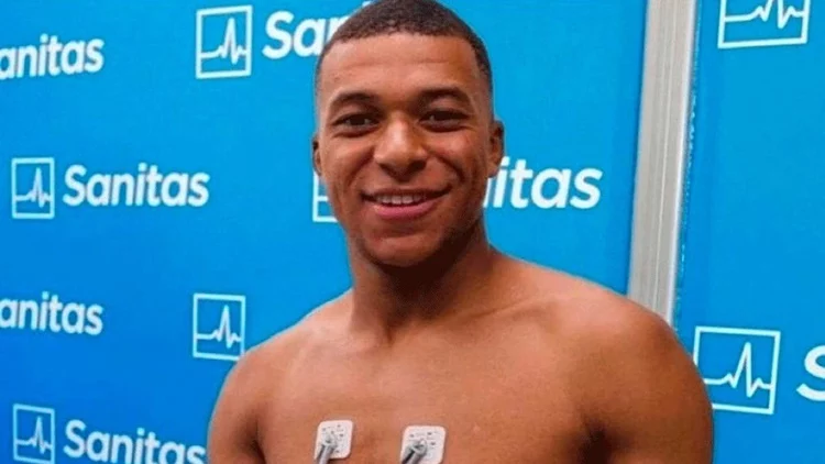 El doctor que ha examinado a Mbappé alucina en colores: el mensaje asusta 1 mbappe reconocimiento medico