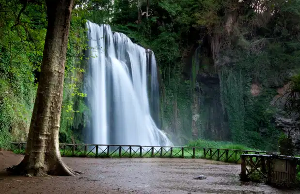 La joya natural de España que puedes visitar por tan solo 18 euros 1 Monasterio de Piedra, joya natural de España.