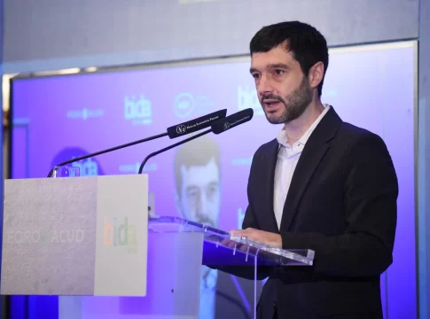 Pablo Bustinduy, ministro de Consumo, insta a los Ayuntamientos a darles datos de pisos turísticos ilegales