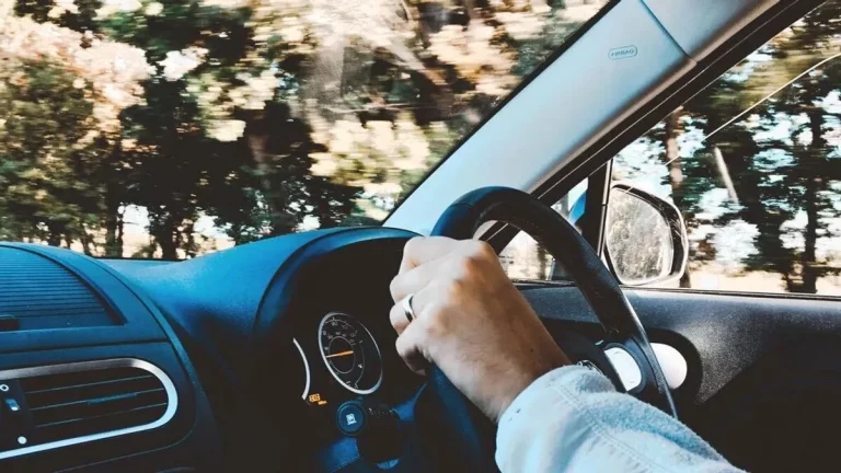 El consejo de descanso de la DGT para este verano que no estás cumpliendo