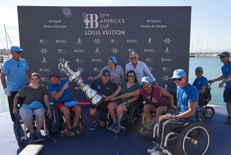 El Trophy Tour de la America’s Cup sigue su recorrido y logra acercar a la afición
