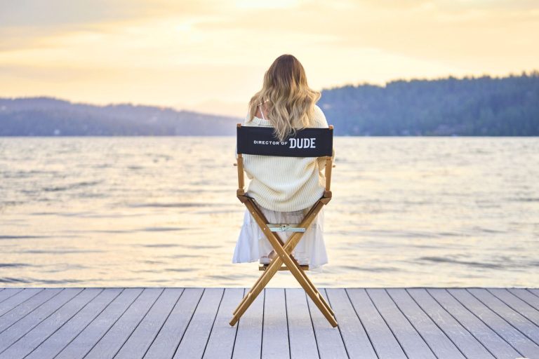 HEYDUDE presenta a Sydney Sweeney como su nueva Brand Ambassador Mundial