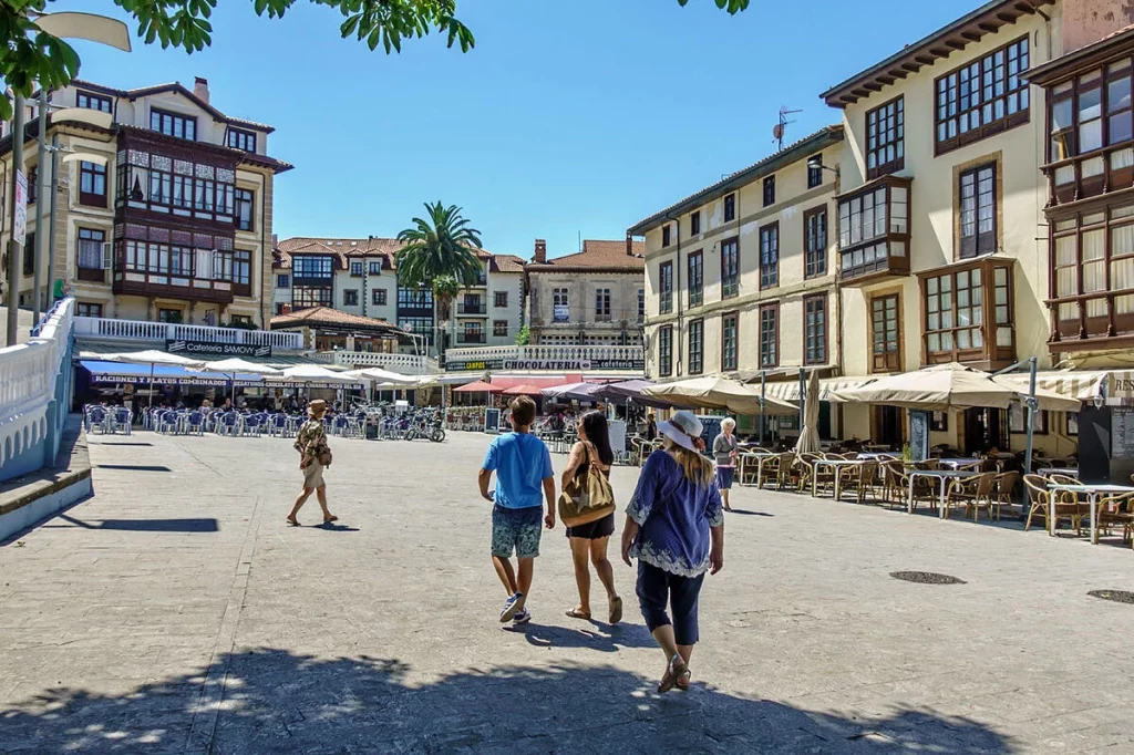 Este pueblo español que arrasa en Google es ideal para una escapada de fin de semana 2 Comillas, hermoso pueblo de España.