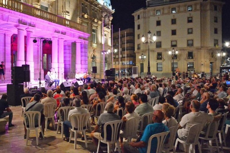 Trovalia, el festival Internacional de poesía oral improvisada en Cartagena