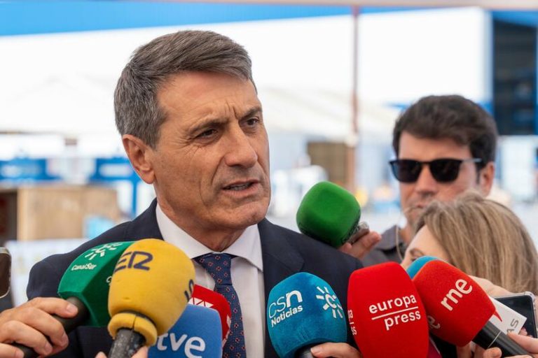 Administración Central enfatiza apertura informativa sobre inmigración