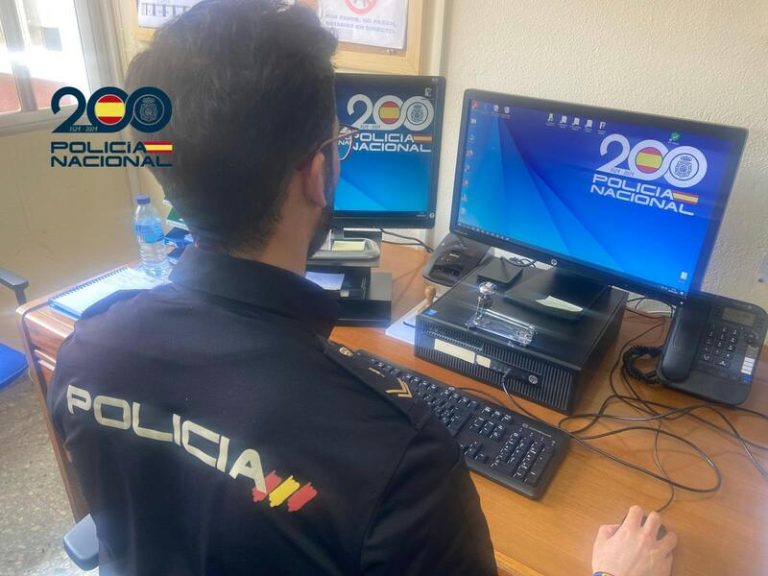 Detenido en Coria del Río por ciberacosar sexualmente a menores de edad