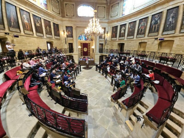 Arrolladora victoria del PNV y Bildu en Vizcaya, mientras Podemos queda fuera según encuesta institucional