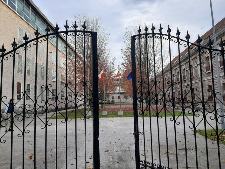 La Audiencia de Cantabria mantiene la imputación por prevaricación de un alcalde regionalista