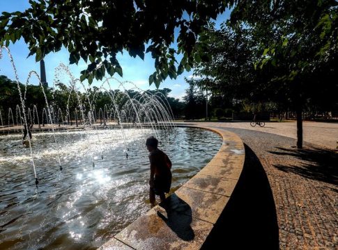 Previsión del tiempo: las temperaturas máximas bajan pero sigue la alerta por calor Previsión del tiempo: las temperaturas máximas bajan pero sigue la alerta por calor