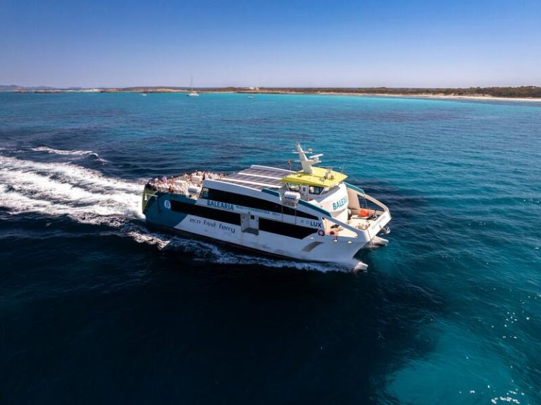 Viaja a Formentera en barco desde Madrid-Ibiza con Baleària e Iberia Express
