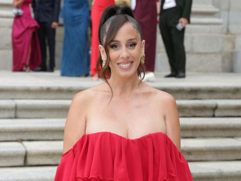 Anabel Pantoja, un enfrentamiento con la prensa durante su visita a la peluquería