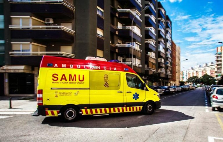 Muere un joven en una casa tras sufrir un accidente de tráfico en Valencia