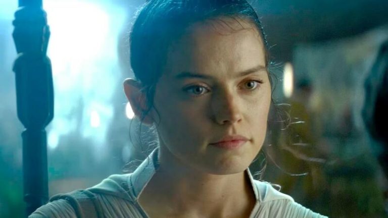 La estrella de Star Wars Daisy Ridley reveló que tiene la enfermedad de Graves