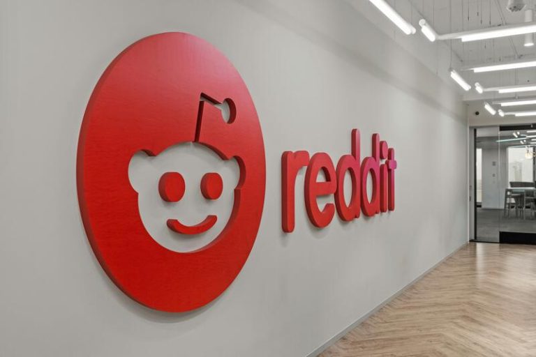 Reddit planea incorporar búsquedas impulsadas por IA y contenido exclusivo de pago