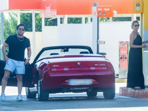 David Bustamante y Yana Olina reaparecen en su coche tras el susto que pudo acabar en desgracia