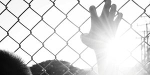 La Fundación ANAR lanza una línea de ayuda para jóvenes inmigrantes sin compañía
