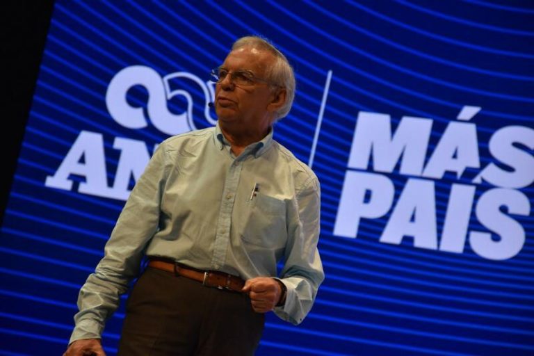 Colombia le dice al banco central que disminuya los tipos en 75 puntos básicos