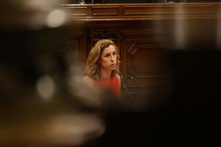 Alerta de la CUP: Gobierno de Illa detecta viraje a la derecha en la Generalitat, ERC y Comuns en el punto de mira