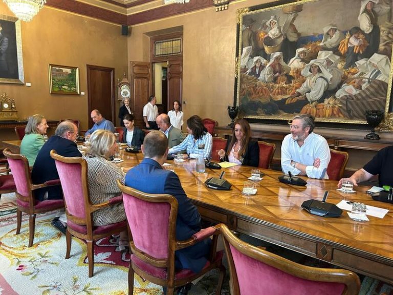 Asturias sella un acuerdo sobre financiación regional, sin rechazar pacto PSC-ERC