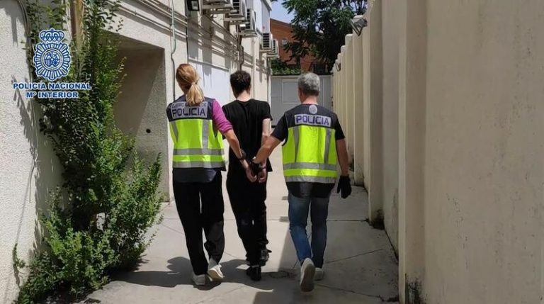 Vuelve a la cárcel el joven que usaba perfiles falsos para acosar y amenazar a mujeres online