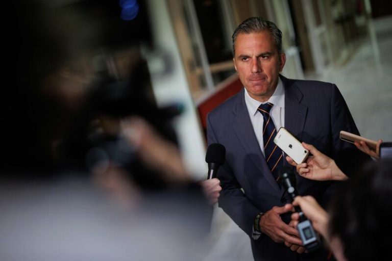 Vox critica duramente el acuerdo entre PP, PSOE y separatistas: 