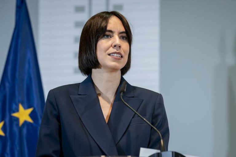 Desde España, Morant insta a Venezuela a la transparencia y defiende la garantía democrática