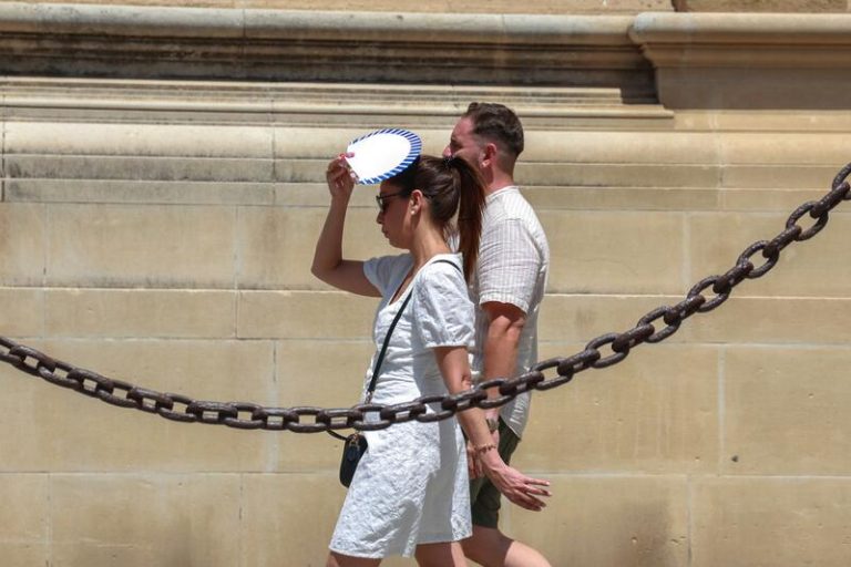 La segunda quincena de agosto será más cálida en Extremadura y C-LM y traerá menos lluvias a España