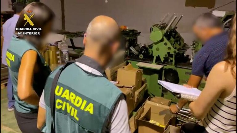 El gran golpe al contrabando de tabaco en Cádiz desmantelando una fábrica ilegal