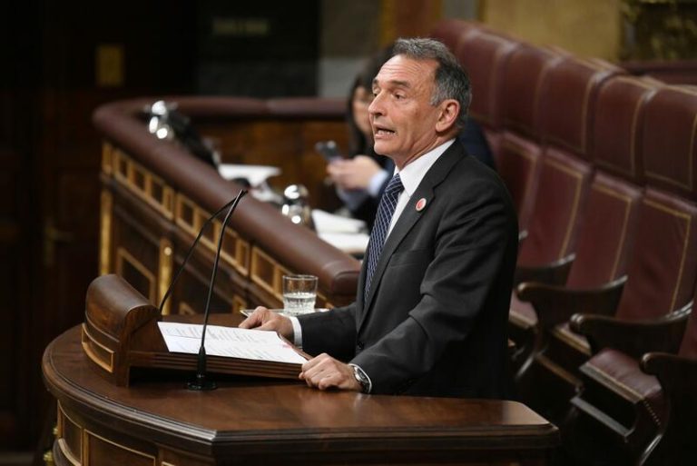 Sumar pide medidas a Interior contra pintadas nazis en una sede que comparten Podemos e IU en Colmenar Viejo