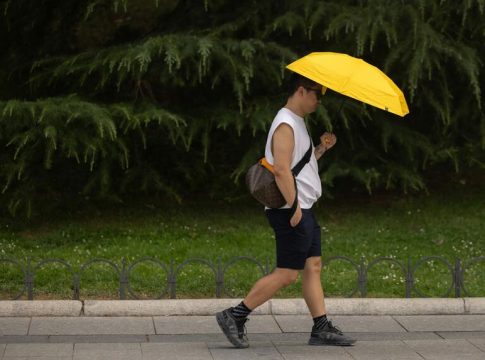 15 provincias en aviso de la AEMET por calor y tormentas 15 provincias en aviso de la AEMET por calor y tormentas