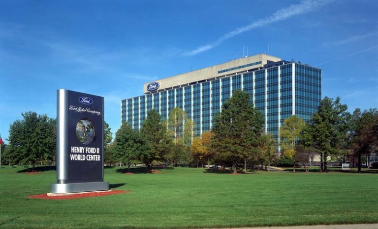 Sorprendente decisión de Ford: cancelan su SUV eléctrico, dejando un impacto financiero de 1.700 millones