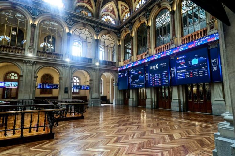 El Ibex sube un 0,2% y logra rebasar los 11.100 enteros al cierre de la fecha