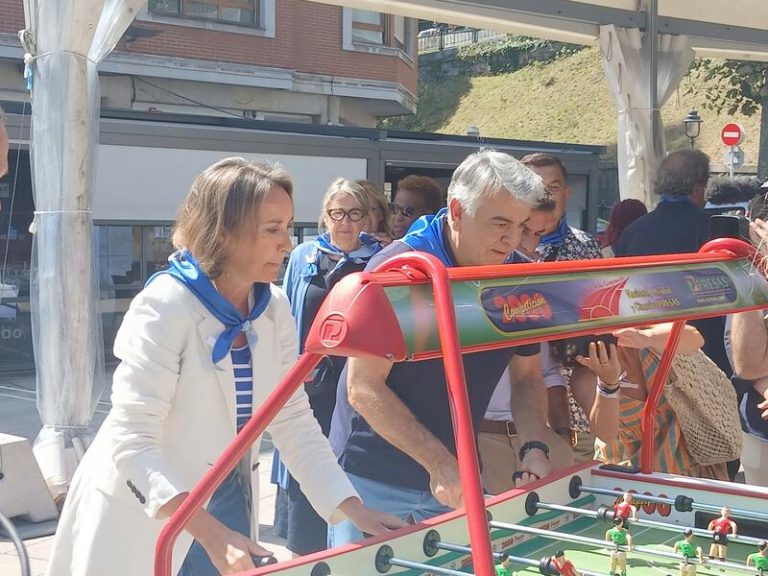 Gamarra denuncia en Bilbao que las fiestas se usen para la 