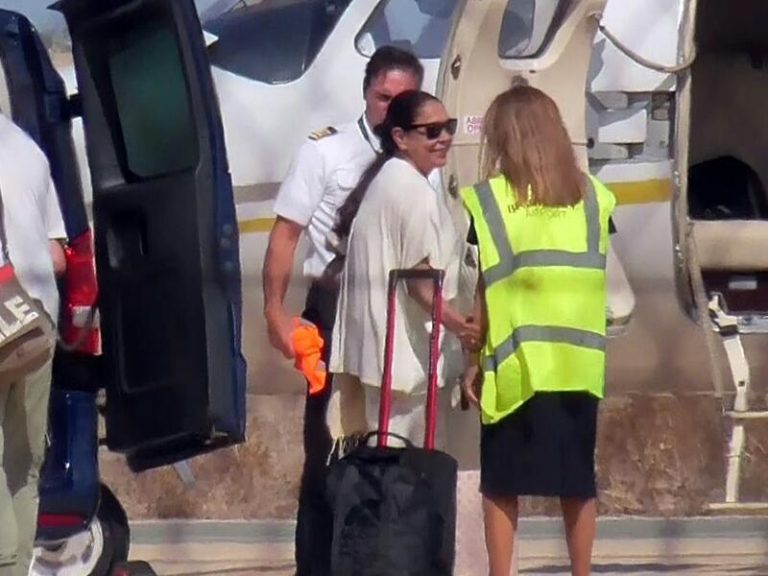 Isabel Pantoja solamente cuenta con la compañía de su hermano Agustín