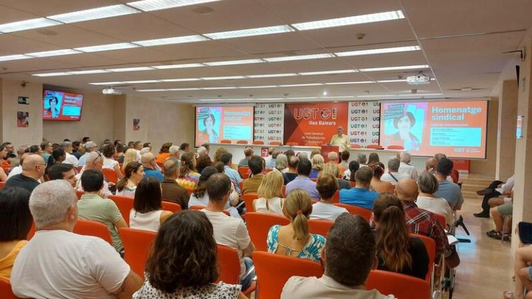 Los sindicatos UGT y CCOO llevarán a los centros de trabajo la reducción de la jornada laboral