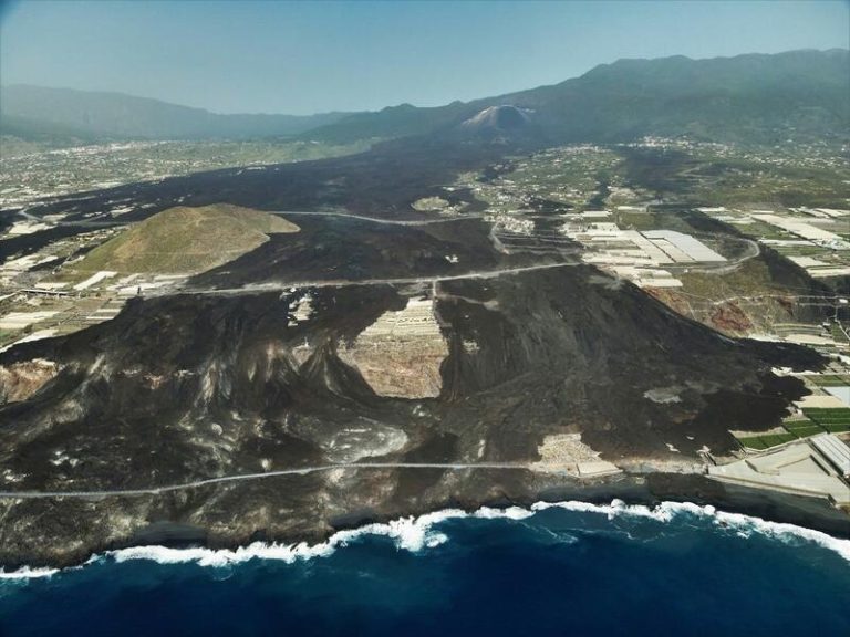 Habitantes de La Palma denuncian ser dejados de lado por Sánchez durante su visita a la isla