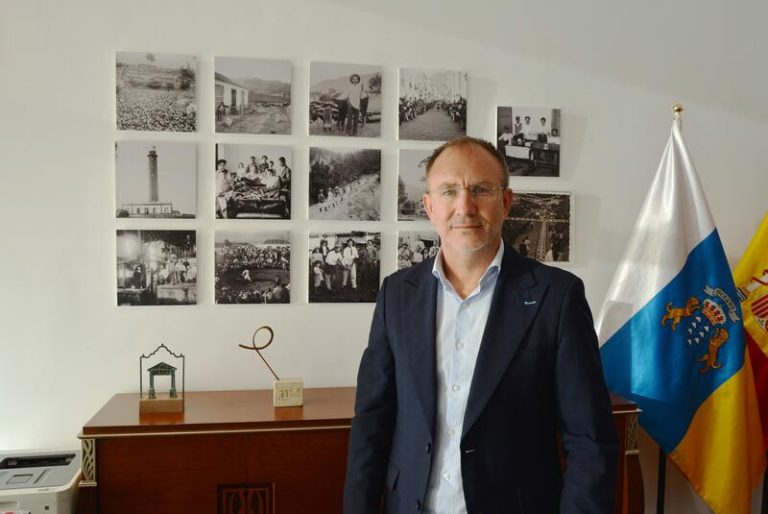 El responsable del Cabildo de La Palma critica que Sánchez no dedicara 