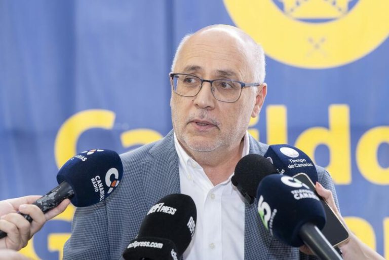 El presidente del Cabildo de Gran Canaria critica al Gobierno por tratar a Canarias como a otros países