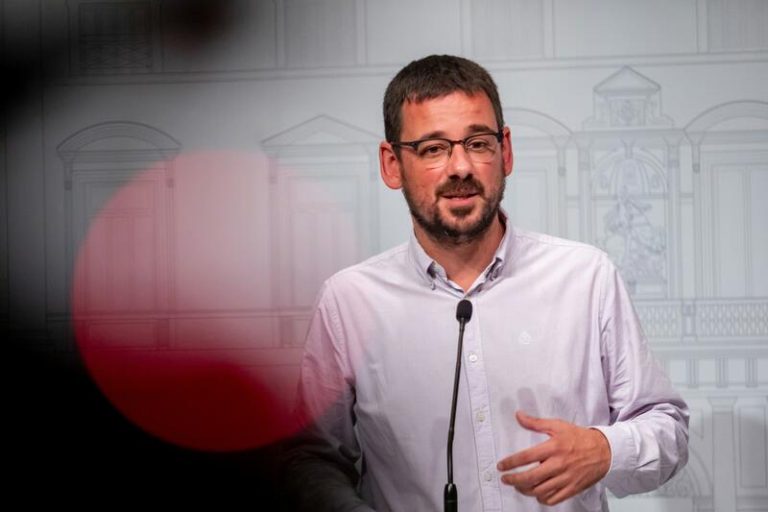 Los concejales de la CUP de Girona y Berga advierten sobre los mandatos breves en el partido porque 