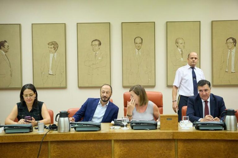 El Congreso rechaza la comparecencia de Sánchez para explicar su política migratoria