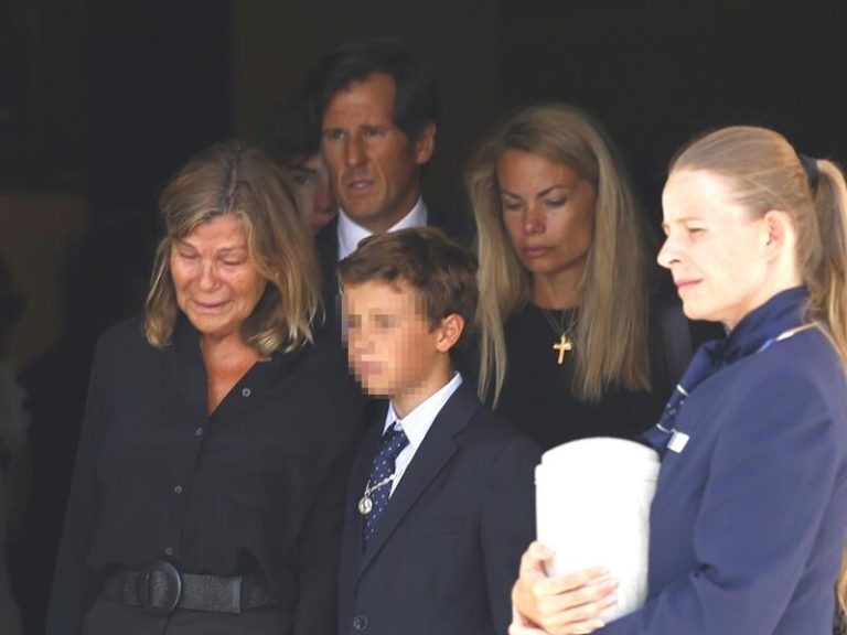 Cari Lapique despide por última vez a su hija Caritina entre lágrimas