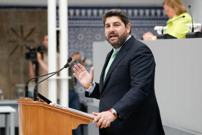 Murcia dispuesta a impugnar la Ley de Amnistía: el recurso de inconstitucionalidad ya está a punto