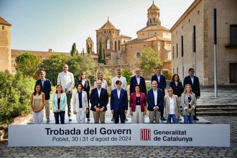 Illa entrega una carta personalizada a cada conseller con los objetivos que espera de ellos