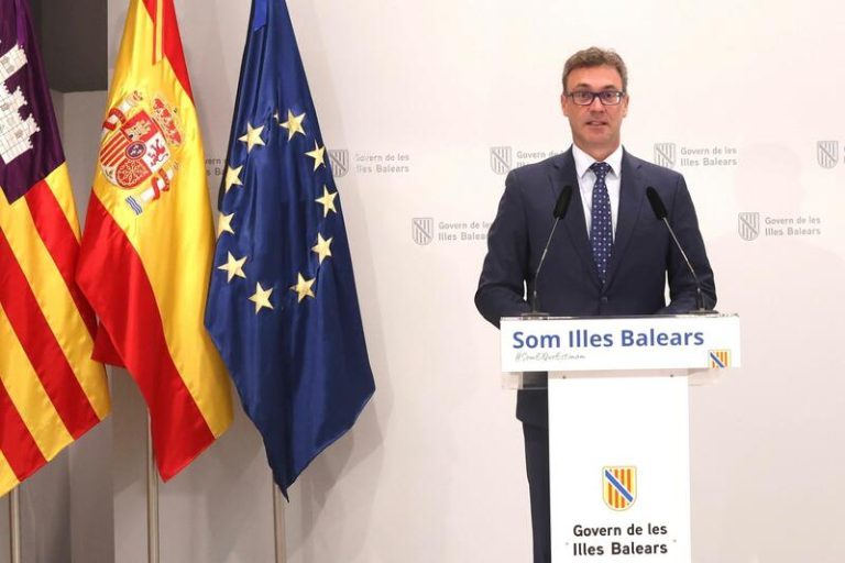 Presidente del Parlamento balear, en el punto de mira: El Gobierno pide su renuncia por razones de principios