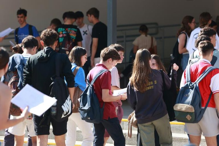 ¡Vuela alto con las becas Ortega! 450 plazas disponibles para Canadá y Estados Unidos