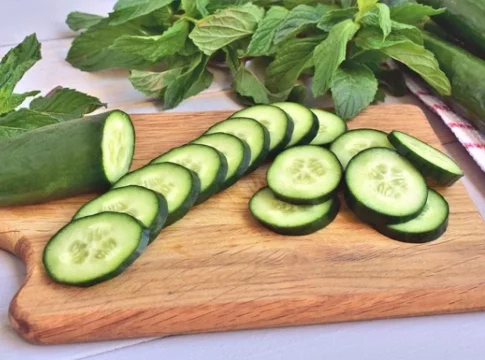Pepino: hidratación natural y alivio inmediato Pepino: hidratación natural y alivio inmediato