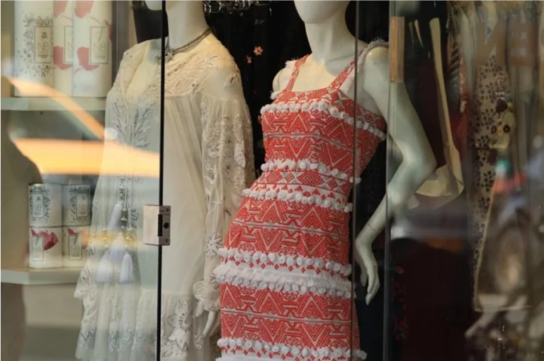 3 vestidos de Mango que disfrutarás en las últimas noches del verano por menos de 10 euros
