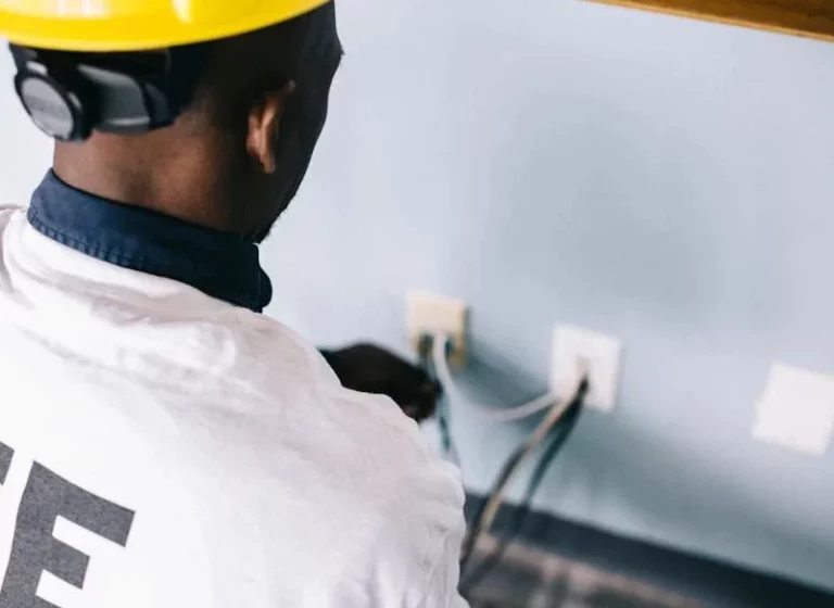 Alerta en España por la peligrosa estafa de la fibra óptica