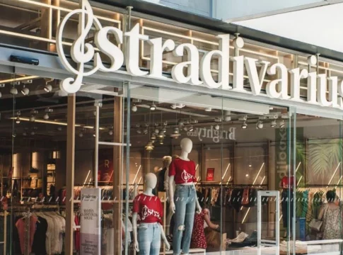 Adelántate al otoño con las oportunidades de Stradivarius en botas, chalecos, chaquetas y cazadoras Adelántate al otoño con las oportunidades de Stradivarius en botas, chalecos, chaquetas y cazadoras